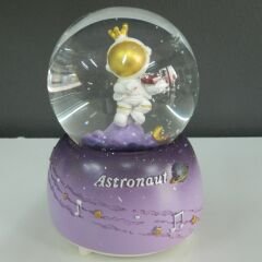 Müzisyen Astronot Müzikli Kar Küresi